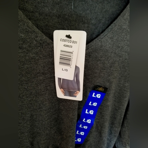 Dalia L Blouse - Picture 2 of 4